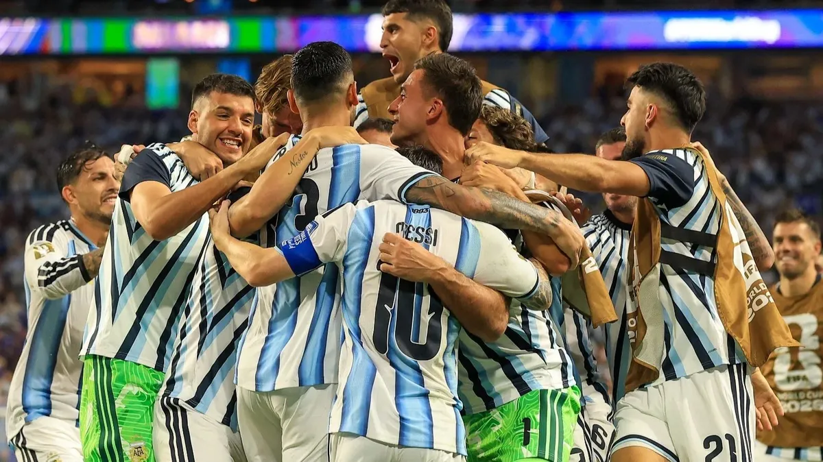 La reacción de los compañeros de Messi tras su anuncio de retiro de la Selección