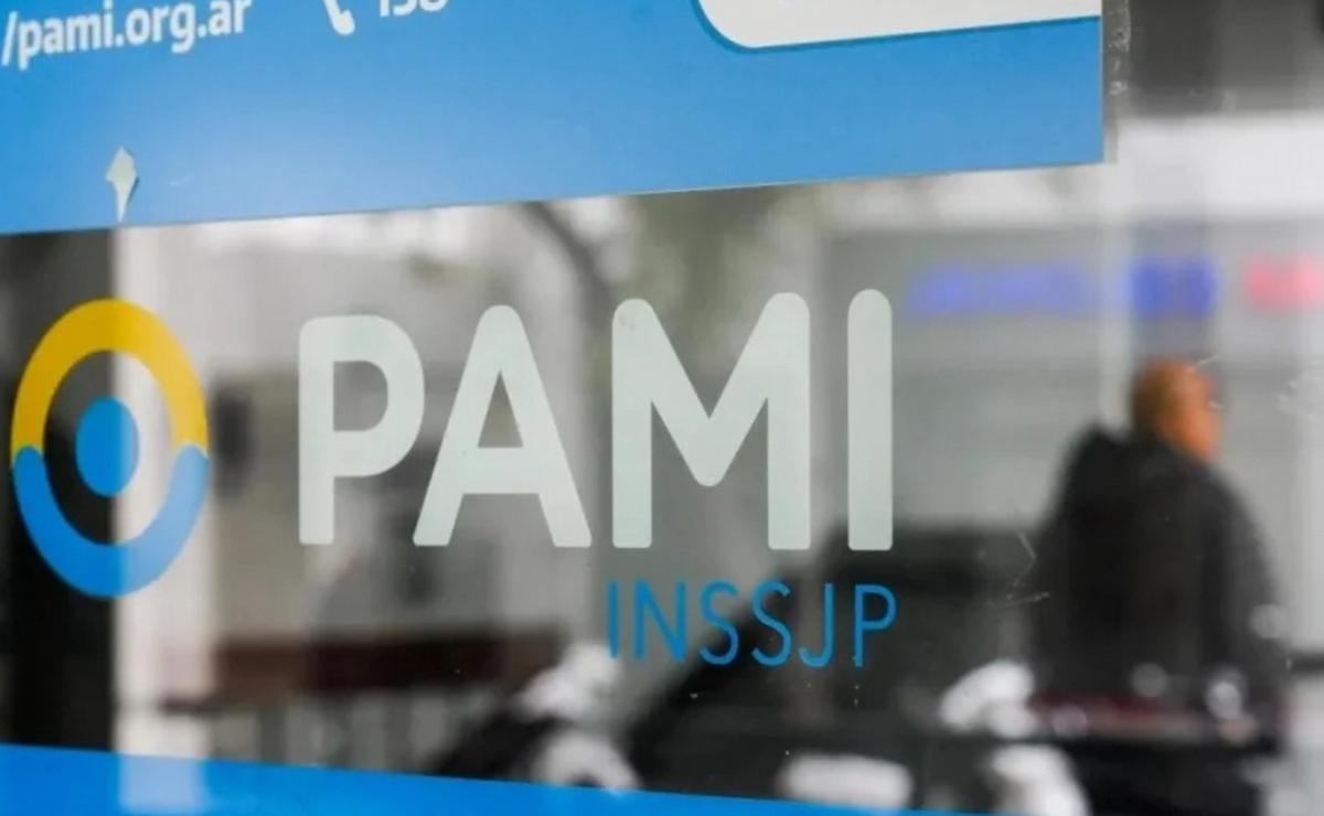 Médicos y odontólogos de PAMI inician un paro de 72 horas en todo el país