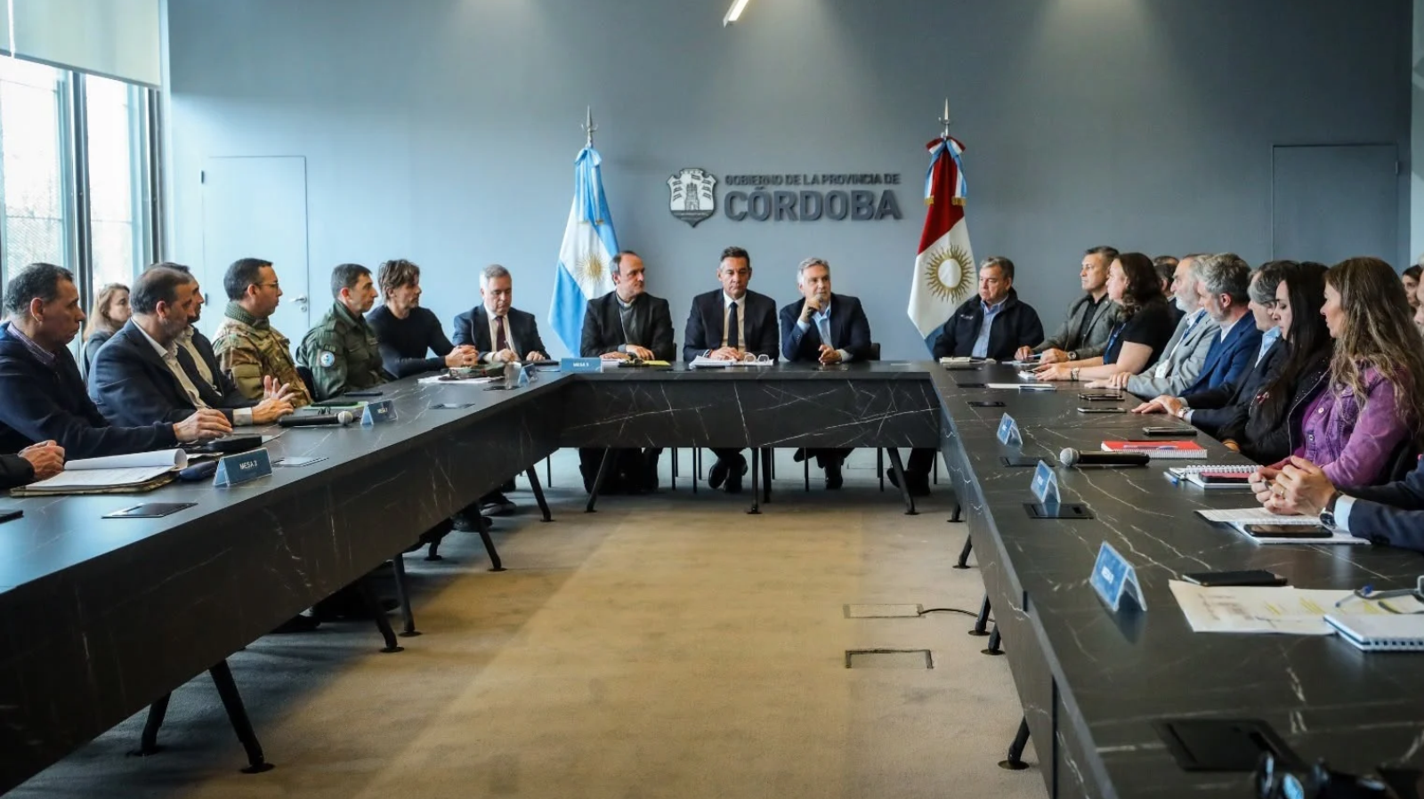 Llaryora participó de una nueva reunión de la mesa que organiza la visita del Papa a Córdoba
